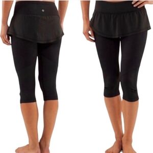 Lululemon  crop pants with skit attached